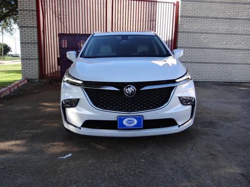 Used 2023 Buick Enclave Avenir w/ Avenir Technology Package AWD/4WD image 2