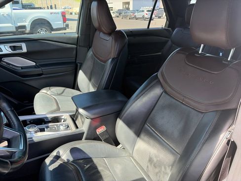 Used 2020 Ford Explorer Platinum w/ Premium Technology Package AWD/4WD image 9
