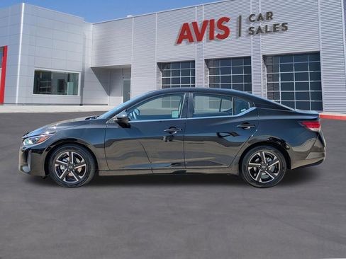 Used 2025 Nissan Sentra SV FWD image 10