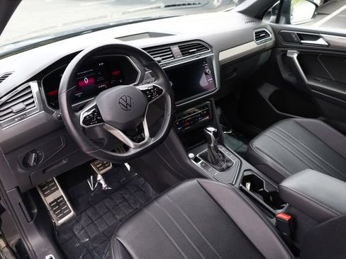 Used 2022 Volkswagen Tiguan SE R-Line FWD image 12