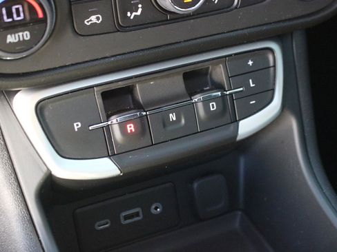 Used 2022 GMC Terrain SLE w/ Driver Convenience Package AWD/4WD image 28