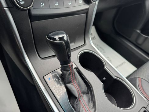 Used 2017 Toyota Camry SE image 7