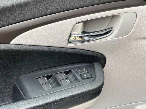 Used 2021 Honda Pilot EX image 14