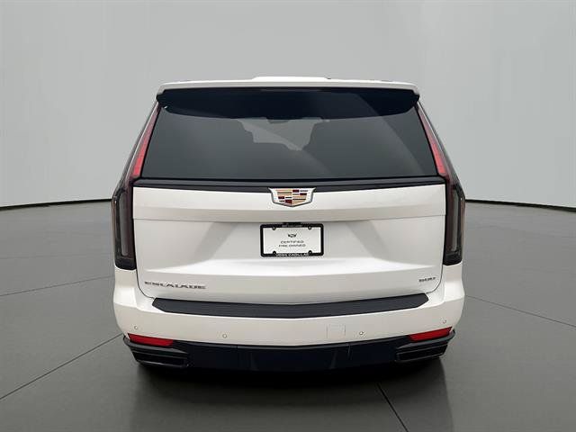 Certified 2024 Cadillac Escalade ESV Sport Platinum w/ Heavy-Duty Trailer Package AWD/4WD image 4