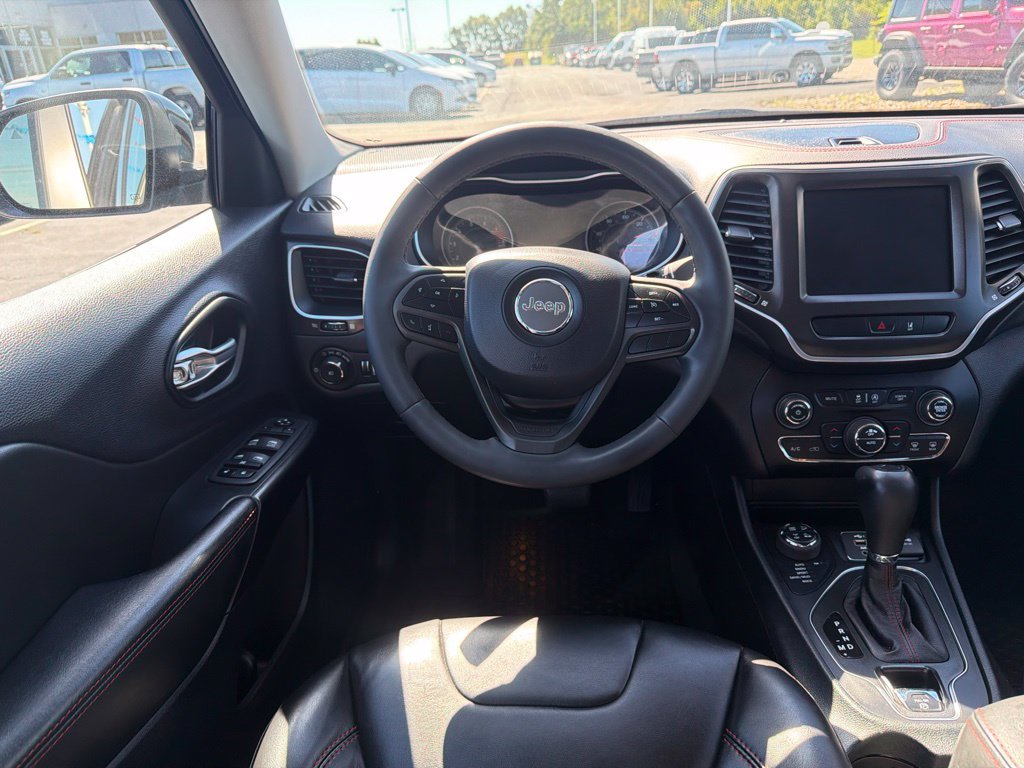 Used 2022 Jeep Cherokee Trailhawk AWD/4WD image 34