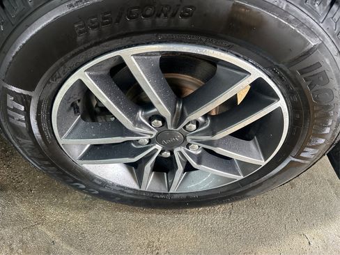 Used 2020 Jeep Grand Cherokee Limited w/ Trailer Tow Group IV AWD/4WD image 19