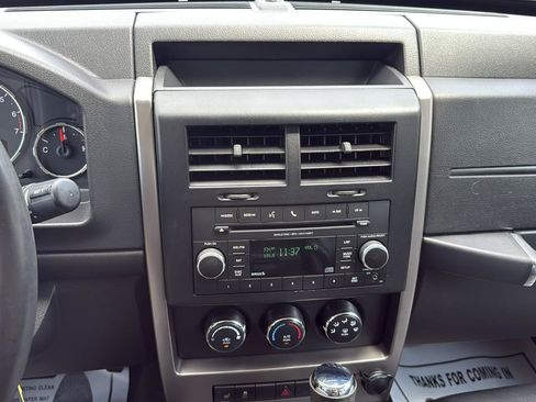 Used 2012 Jeep Liberty Sport RWD image 33