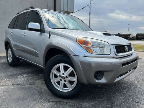 Used 2005 Toyota RAV4 2WD w/ Sport Pkg image 1