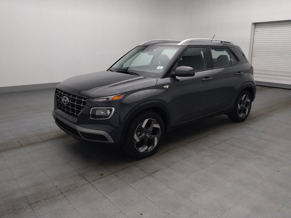 Used 2025 Hyundai Venue SEL FWD image 2