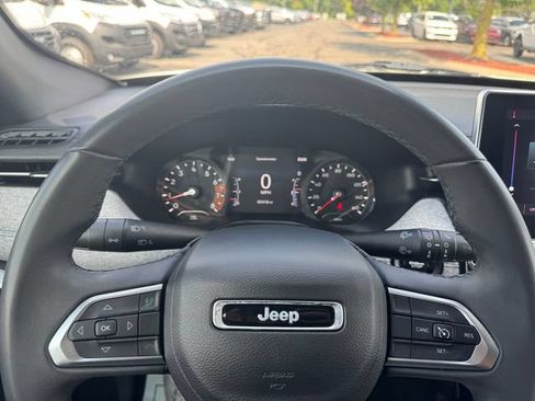 Certified 2024 Jeep Compass Latitude AWD/4WD image 22