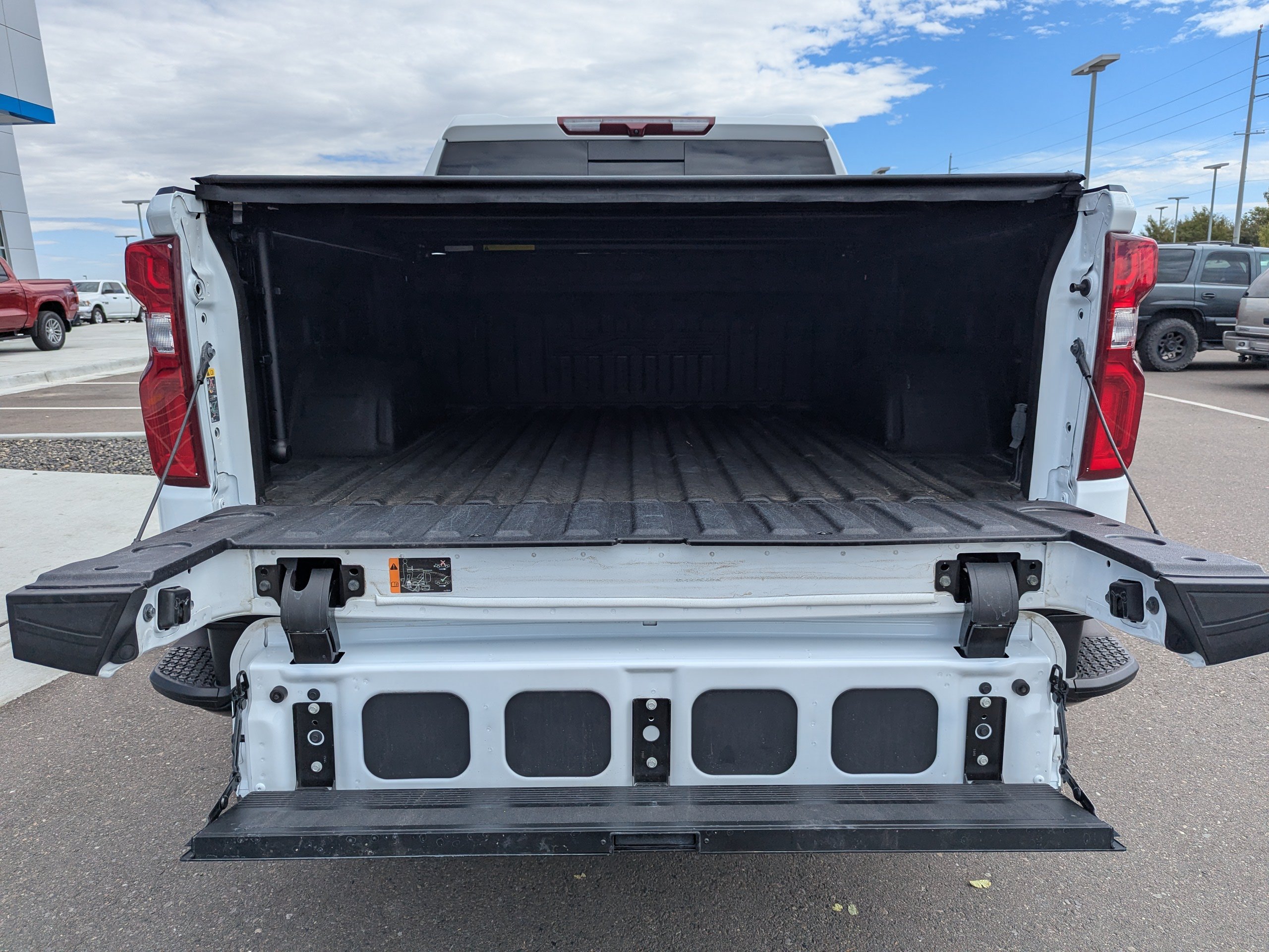 Certified 2024 Chevrolet Silverado 1500 ZR2 AWD/4WD image 38