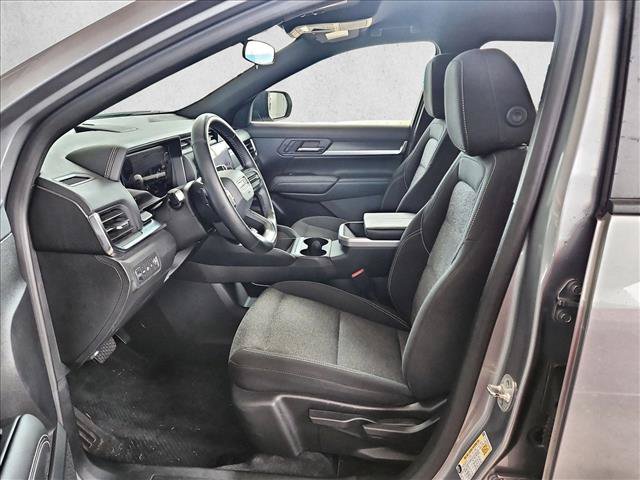 Used 2025 GMC Terrain Elevation FWD image 16
