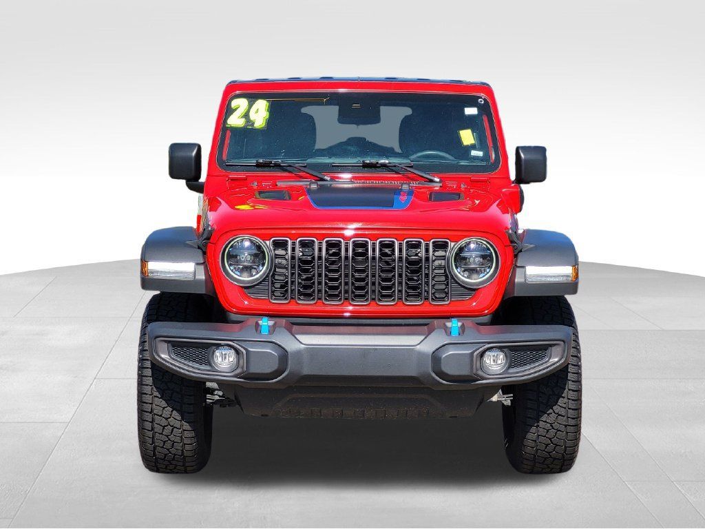 Used 2024 Jeep Wrangler Unlimited Rubicon 4xe AWD/4WD image 4