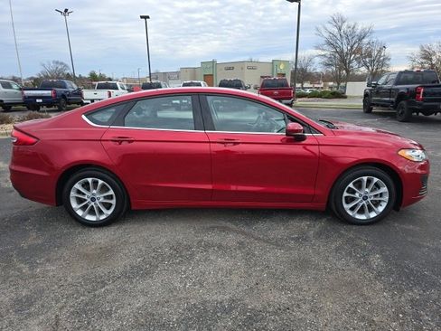 Certified 2020 Ford Fusion SE image 6