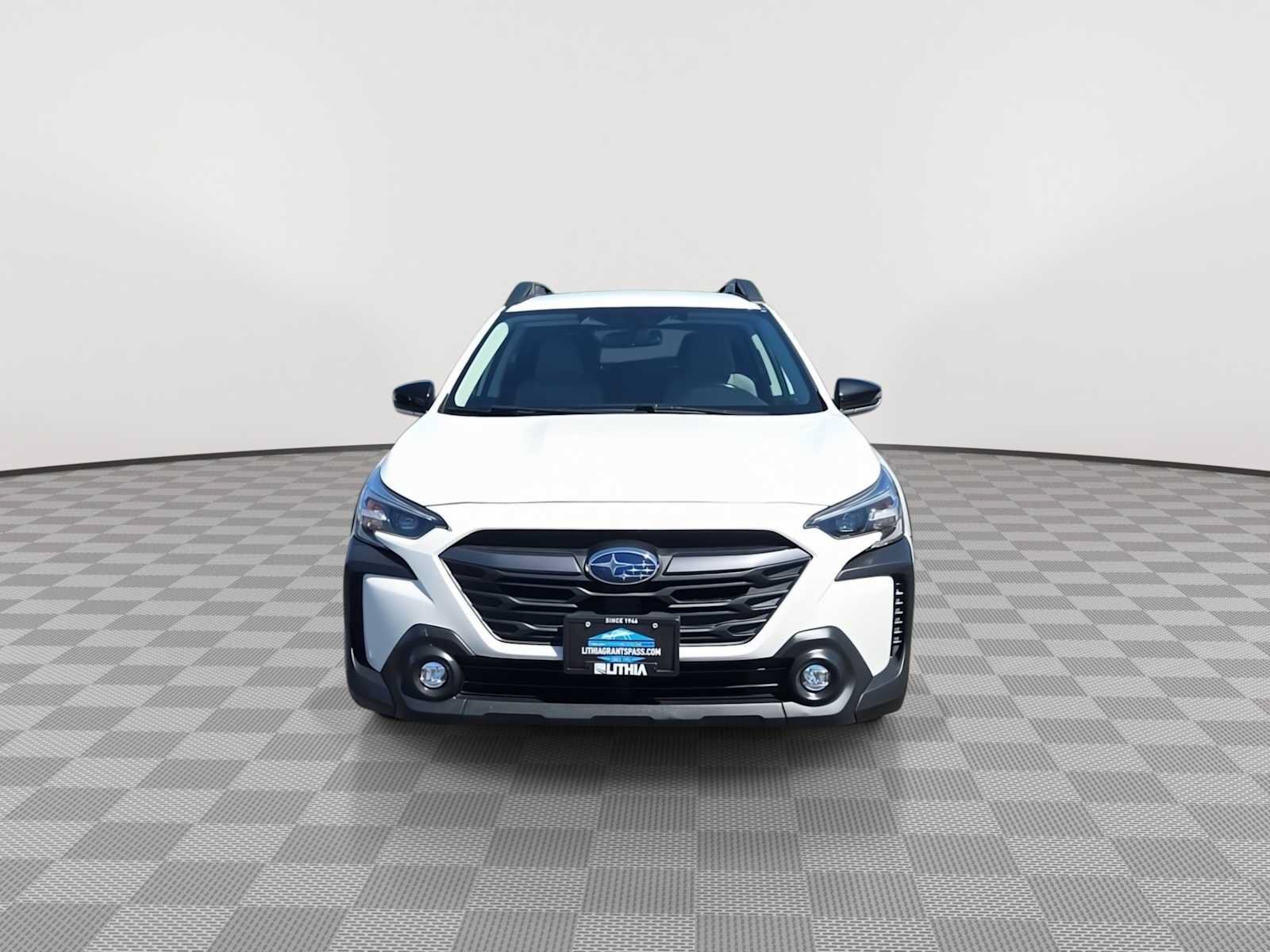 Used 2023 Subaru Outback Premium AWD/4WD image 3