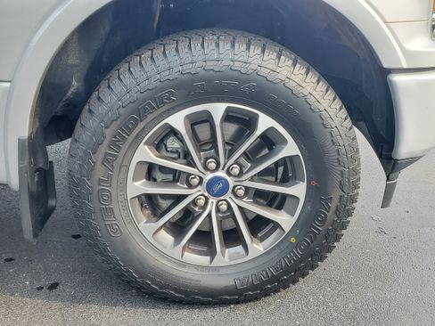 Used 2019 Ford F150 XLT w/ Equipment Group 302A Luxury AWD/4WD image 29