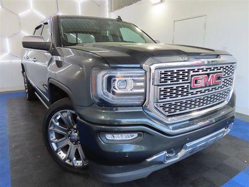 Used 2018 GMC Sierra 1500 Denali w/ Denali Ultimate Package image 3