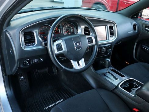 Used 2014 Dodge Charger R/T image 18