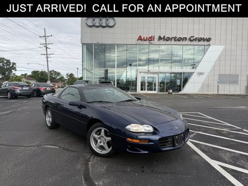 Used 2002 Chevrolet Camaro LT w/ Preferred Equipment Group 1 RWD image 1