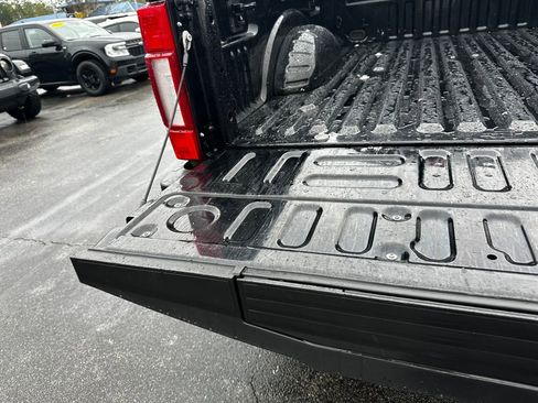 Used 2022 Ford F250 Platinum w/ FX4 Off-Road Package image 48