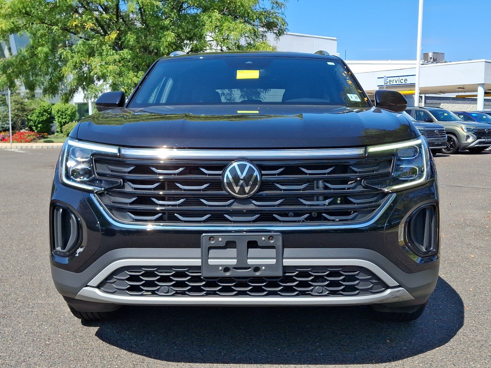 Certified 2024 Volkswagen Atlas Cross Sport SE FWD image 2