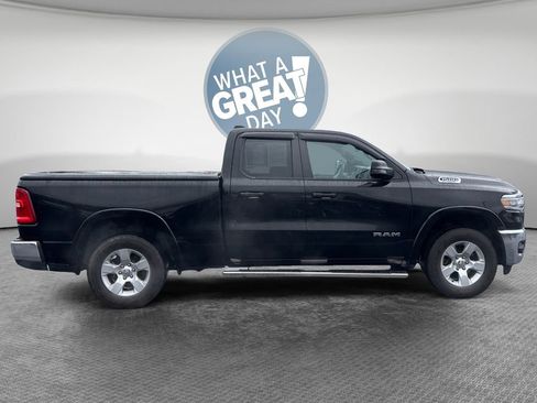Used 2025 RAM 1500 Big Horn AWD/4WD image 2