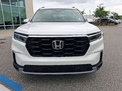 Certified 2025 Honda Pilot Touring