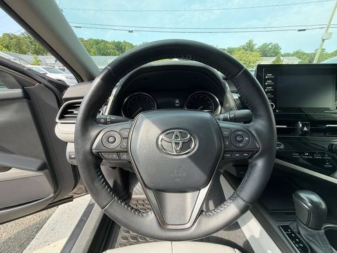 Used 2021 Toyota Camry SE w/ Cold Weather Package AWD/4WD image 18
