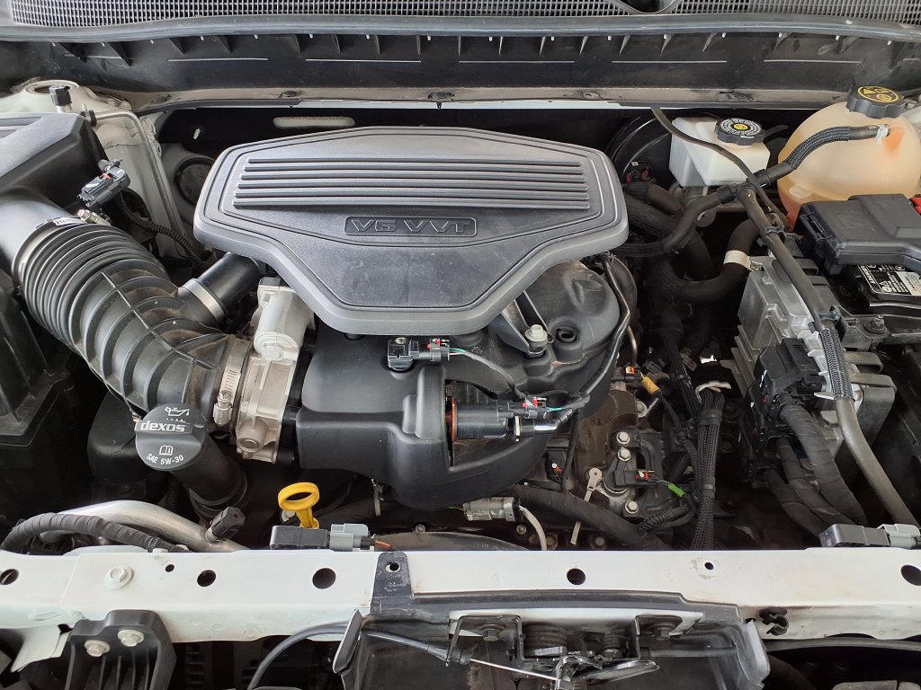 Used 2020 Chevrolet Blazer LT FWD image 38