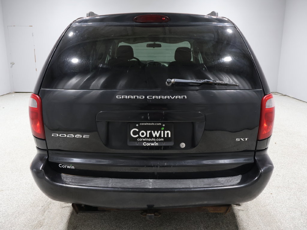 Used 2005 Dodge Grand Caravan SXT FWD image 8