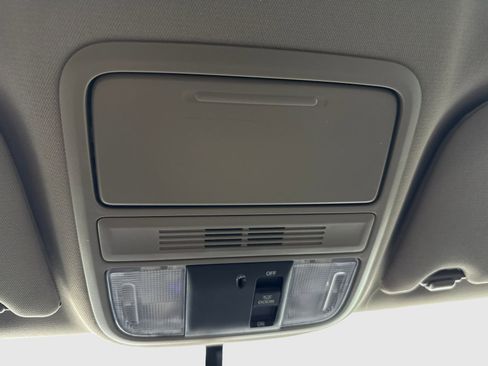 Used 2020 Honda Odyssey LX image 31