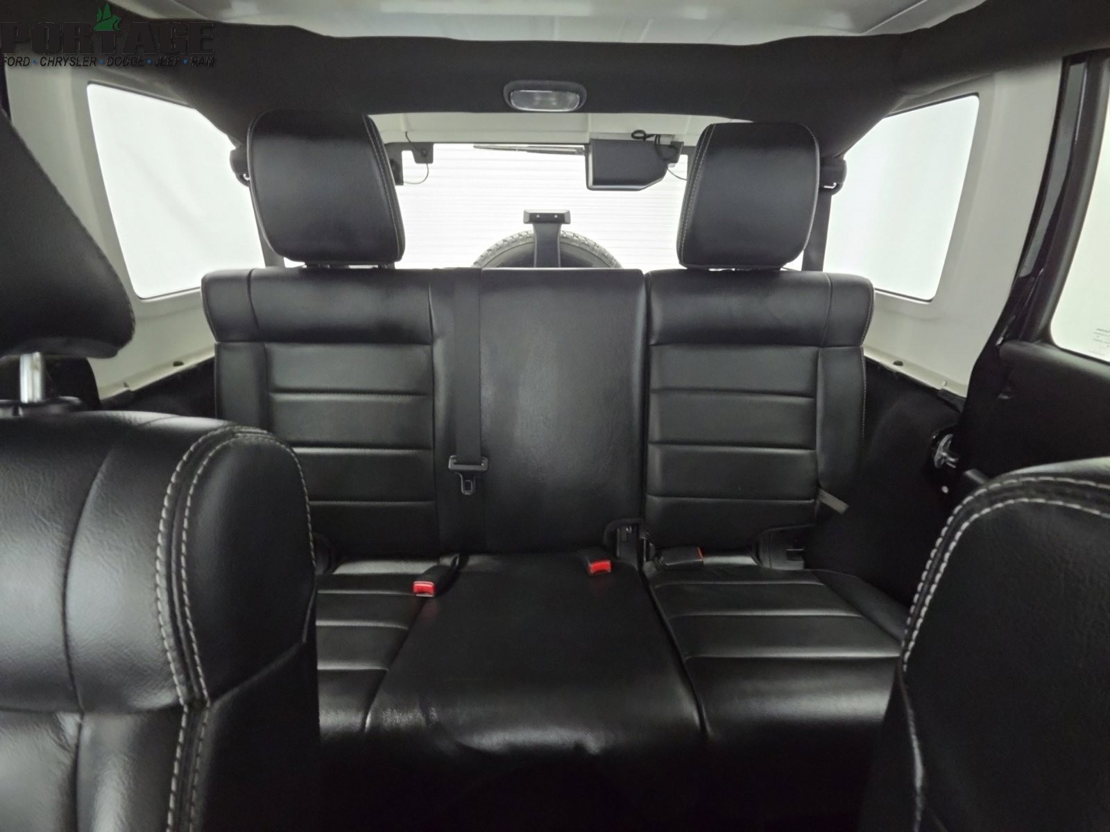 Used 2012 Jeep Wrangler Unlimited Sahara w/ Connectivity Group AWD/4WD image 28