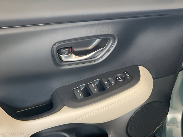 Certified 2027 Honda HR-V LX image 10