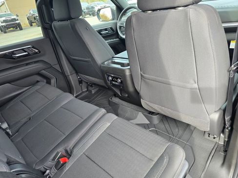 New 2026 Chevrolet Suburban LS image 24