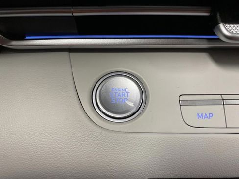 New 2026 Hyundai Elantra Limited image 23