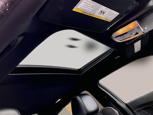 Used 2017 Dodge Charger R/T image 17