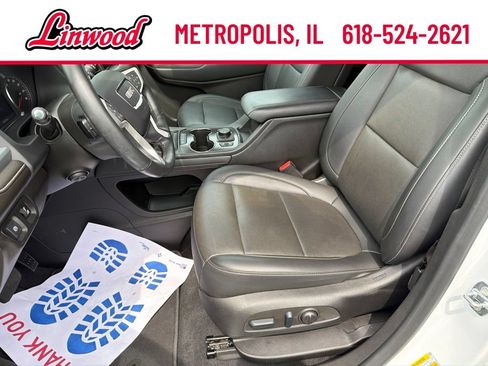 Used 2023 GMC Acadia SLT w/ Preferred Package FWD image 15