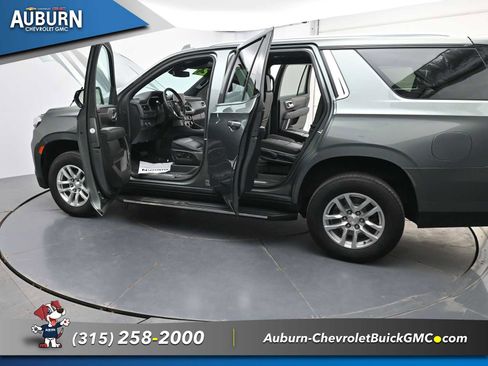 Used 2023 Chevrolet Tahoe LT AWD/4WD image 35