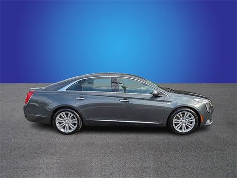 Used 2019 Cadillac XTS Luxury image 6