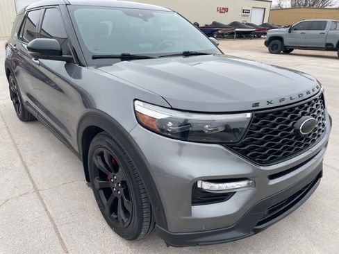 Used 2021 Ford Explorer ST AWD/4WD image 2
