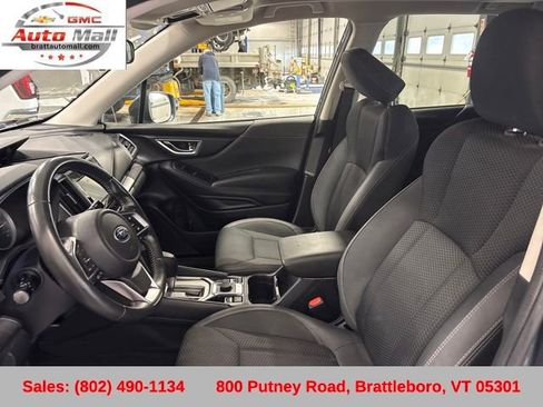 Used 2020 Subaru Forester Premium image 10
