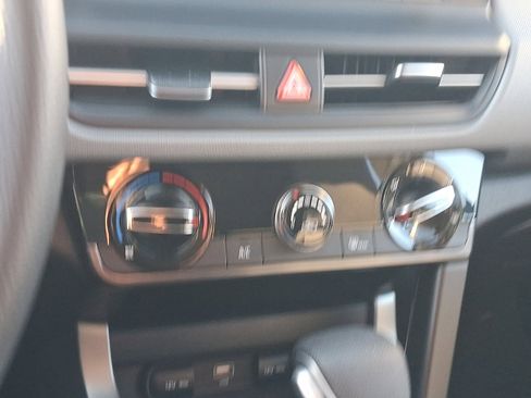 Used 2025 Kia Seltos LX image 15