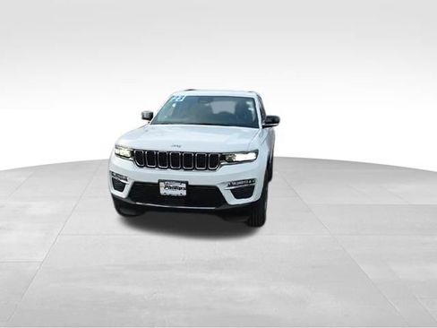 Used 2023 Jeep Grand Cherokee Limited image 3