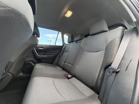 Used 2025 Toyota RAV4 XLE image 37