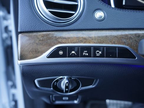 Used 2017 Mercedes-Benz S 550 Sedan image 26