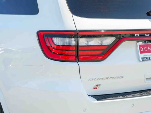 Certified 2022 Dodge Durango R/T w/ Tow 'N Go Package AWD/4WD image 7