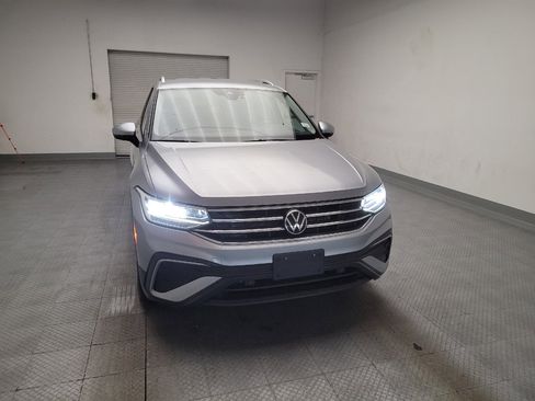 Used 2022 Volkswagen Tiguan SE FWD image 14
