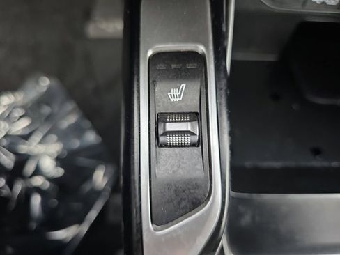 Used 2024 Kia Sorento S image 30