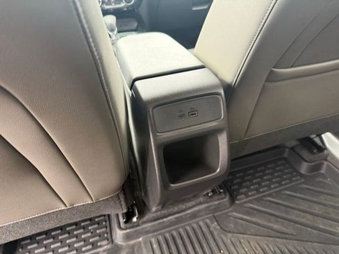 Used 2025 Chevrolet Trax ACTIV FWD image 7
