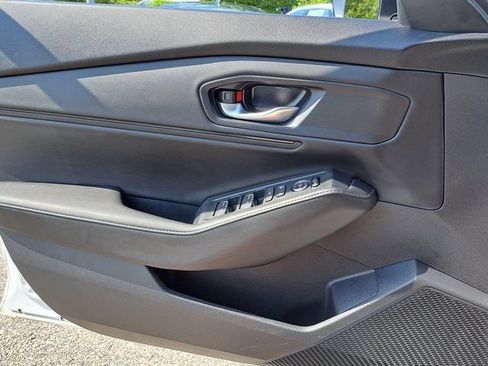 Used 2025 Honda Accord Sport image 20